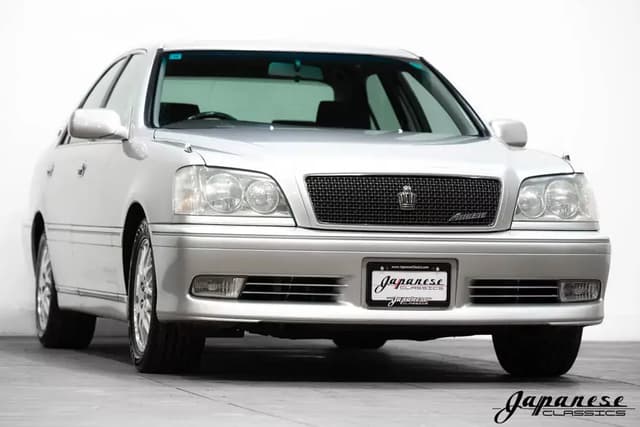 1998 Toyota Crown JDM car for sale — photo 3 of 10