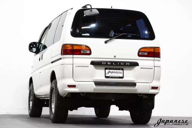 1994 Mitsubishi Delica JDM car for sale — photo 6 of 10