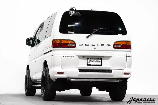 2000 Mitsubishi Delica JDM car for sale — photo 6 of 10