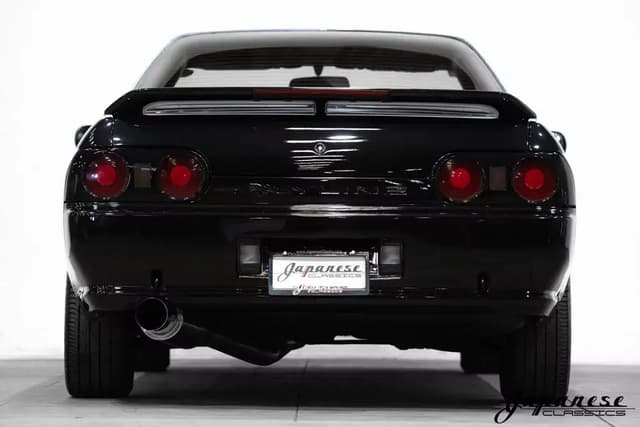 1989 Nissan Skyline JDM car for sale — photo 7 of 10