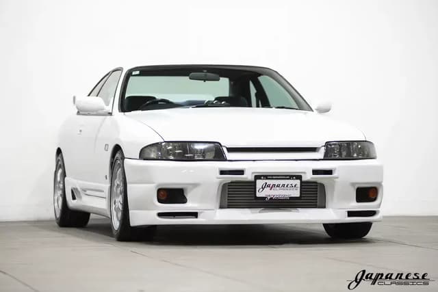 1996 Nissan Skyline JDM car for sale — photo 3 of 10