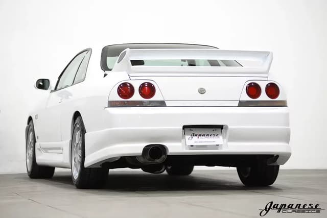 1996 Nissan Skyline JDM car for sale — photo 6 of 10