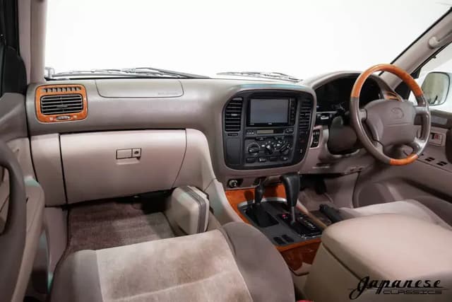2000 Toyota Land Cruiser JDM car for sale — photo 9 of 10