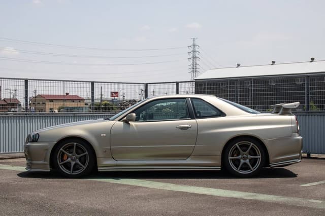 2001 Nissan Skyline JDM car for sale — photo 3 of 10