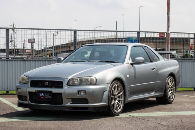 2001 Nissan Skyline JDM car for sale — photo 2 of 10