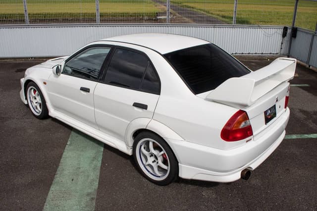 2000 Mitsubishi Lancer JDM car for sale — photo 9 of 10