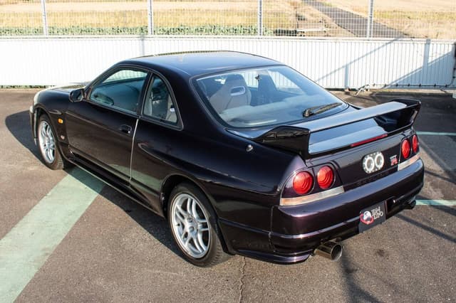 1995 Nissan Skyline JDM car for sale — photo 7 of 10
