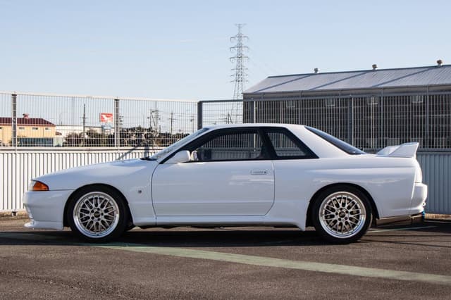 1994 Nissan Skyline JDM car for sale — photo 2 of 10