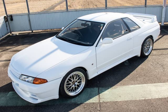 1994 Nissan Skyline JDM car for sale — photo 6 of 10
