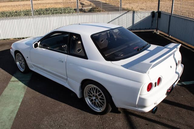 1994 Nissan Skyline JDM car for sale — photo 7 of 10