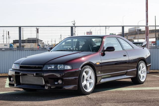 1996 Nissan Skyline JDM car for sale — photo 2 of 10