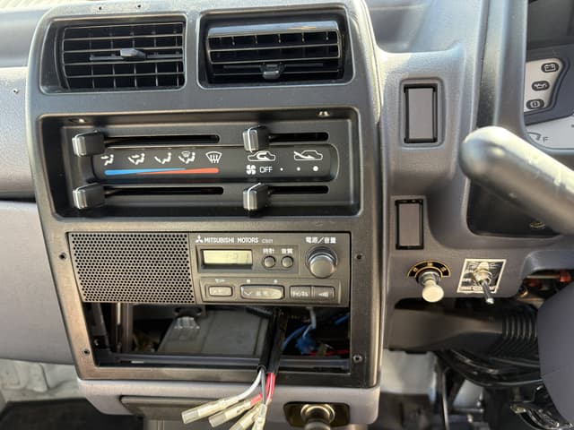 1999 Mitsubishi Minicab JDM car for sale — photo 8 of 10