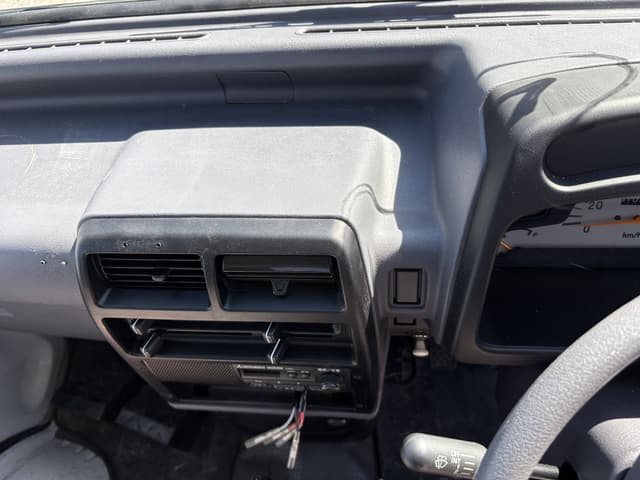 1999 Mitsubishi Minicab JDM car for sale — photo 10 of 10