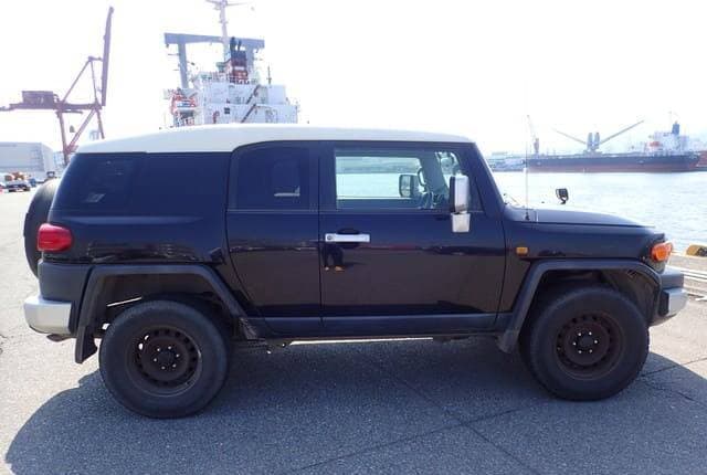 2011 Toyota Fj Cruiser JDM car for sale — photo 7 of 10