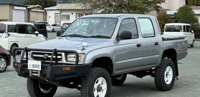 2003 Toyota Hilux JDM car for sale — photo 2 of 10