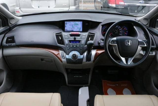 2009 Honda Odyssey JDM car for sale — photo 5 of 10