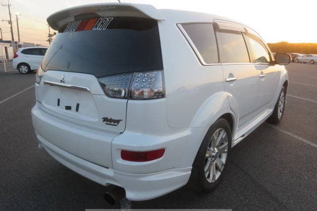 2010 Mitsubishi Outlander JDM car for sale — photo 6 of 10