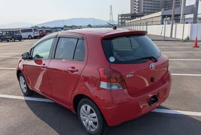 2010 Toyota Vitz JDM car for sale — photo 4 of 10