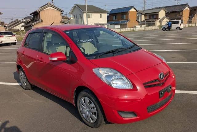 2010 Toyota Vitz JDM car for sale — photo 8 of 10