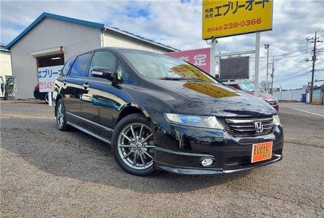 2005 Honda Odyssey JDM car for sale — photo 2 of 10