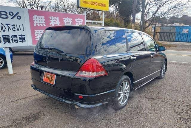 2005 Honda Odyssey JDM car for sale — photo 6 of 10