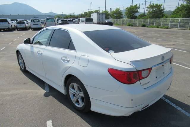 2011 Toyota Mark X JDM car for sale — photo 4 of 10