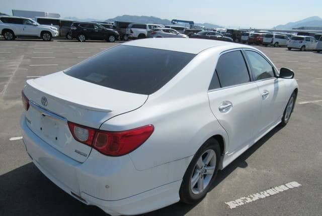 2011 Toyota Mark X JDM car for sale — photo 6 of 10