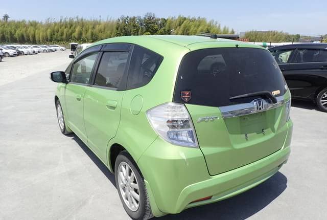 2011 Honda Fit JDM car for sale — photo 4 of 10