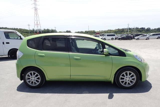 2011 Honda Fit JDM car for sale — photo 7 of 10