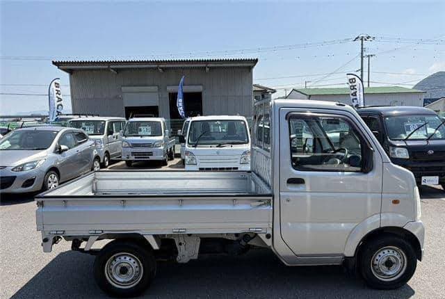2009 Suzuki Carry Truck JDM car for sale — photo 8 of 10