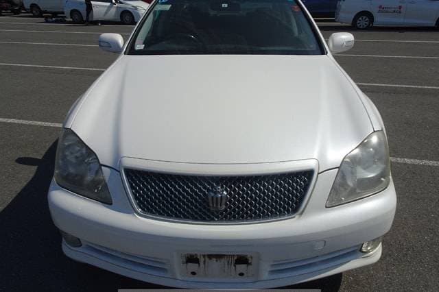 2005 Toyota Crown JDM car for sale — photo 9 of 10