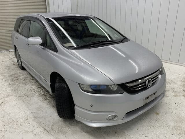 2005 Honda Odyssey JDM car for sale — photo 2 of 10