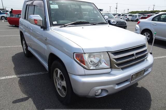 2006 Mitsubishi Pajero JDM car for sale — photo 8 of 10