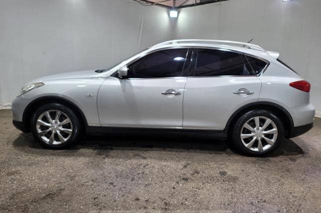 2010 Infiniti JDM car for sale — photo 3 of 10