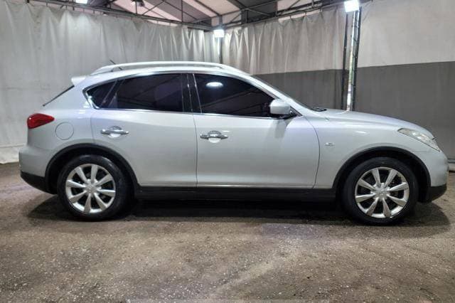 2010 Infiniti JDM car for sale — photo 7 of 10