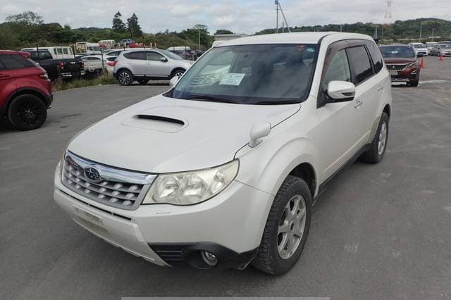 2011 Subaru Forester JDM car for sale — photo 2 of 10
