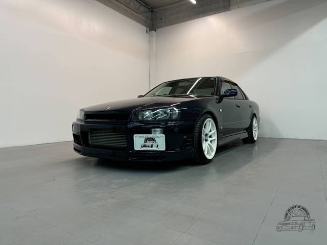 Nissan Skyline JDM car for sale — photo 3 of 10