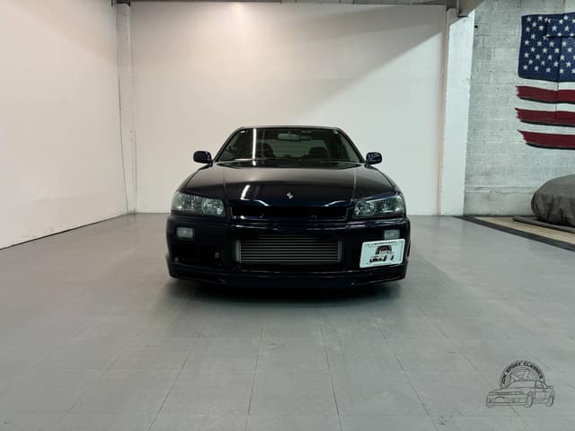 Nissan Skyline JDM car for sale — photo 6 of 10