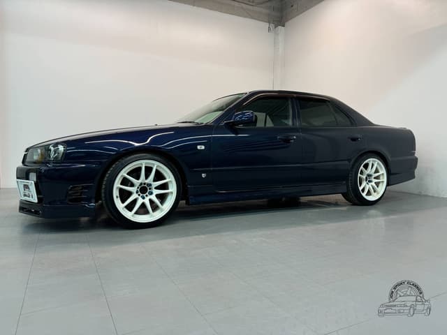 Nissan Skyline JDM car for sale — photo 10 of 10