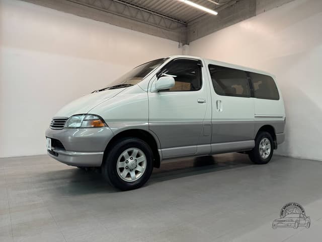 Toyota Granvia JDM car for sale — photo 10 of 10
