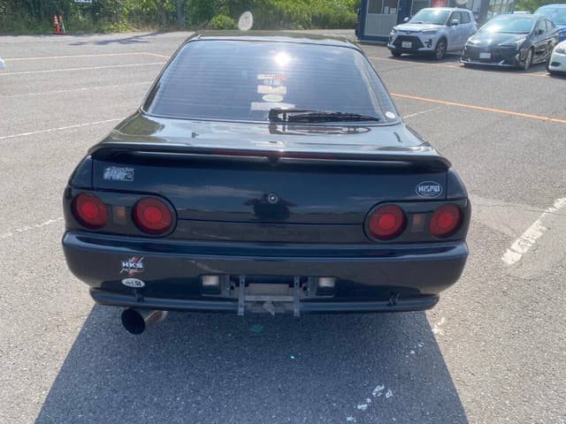 Nissan Skyline JDM car for sale — photo 5 of 10