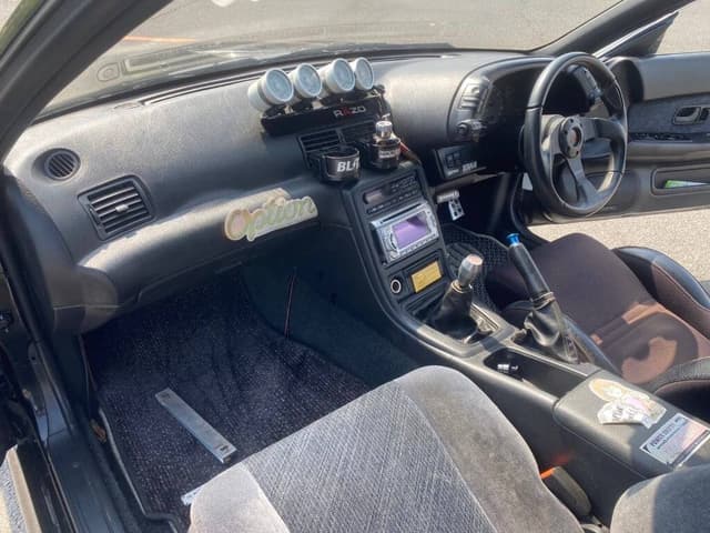 Nissan Skyline JDM car for sale — photo 8 of 10