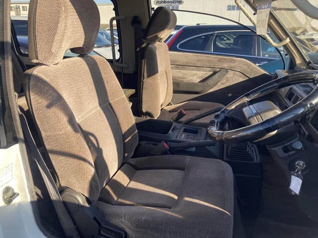 Mitsubishi Delica JDM car for sale — photo 5 of 10