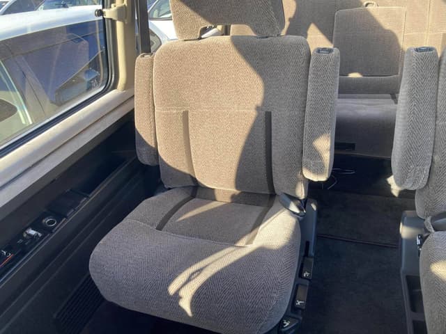 Mitsubishi Delica JDM car for sale — photo 9 of 10
