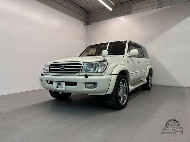 Toyota Land Cruiser JDM car for sale — photo 3 of 10
