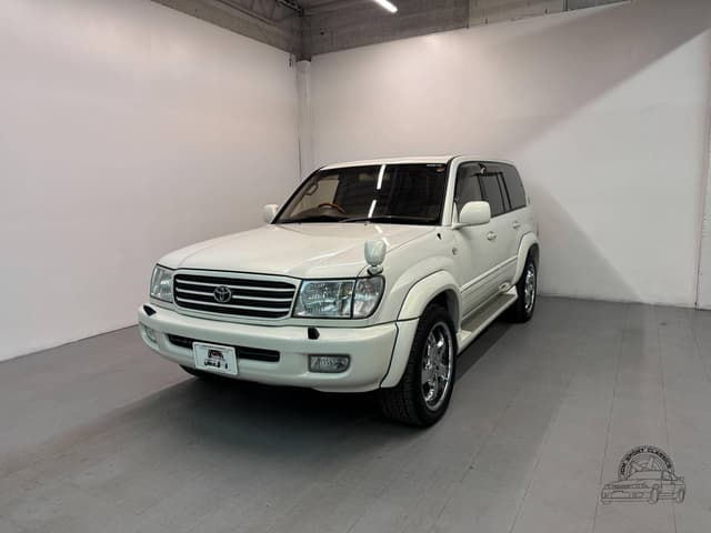 Toyota Land Cruiser JDM car for sale — photo 4 of 10