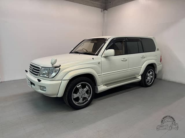 Toyota Land Cruiser JDM car for sale — photo 9 of 10