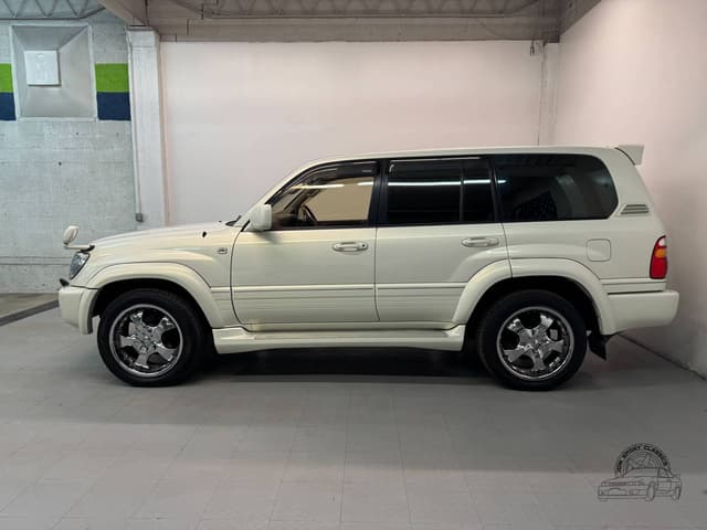 Toyota Land Cruiser JDM car for sale — photo 10 of 10