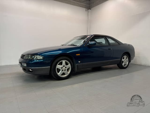 Nissan Skyline JDM car for sale — photo 10 of 10