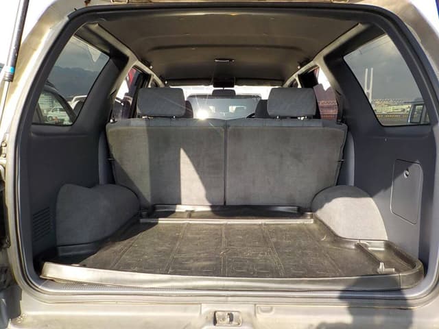 Toyota Hilux Surf JDM car for sale — photo 6 of 7
